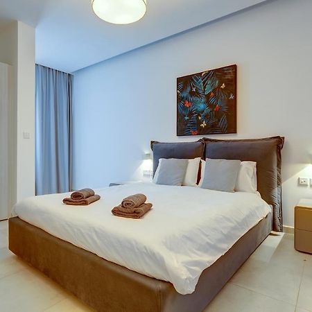 Deluxe Apartment With Valletta And Harbour Views Sliema Exterior photo